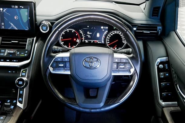 2023 Toyota Landcruiser Sahara image 10