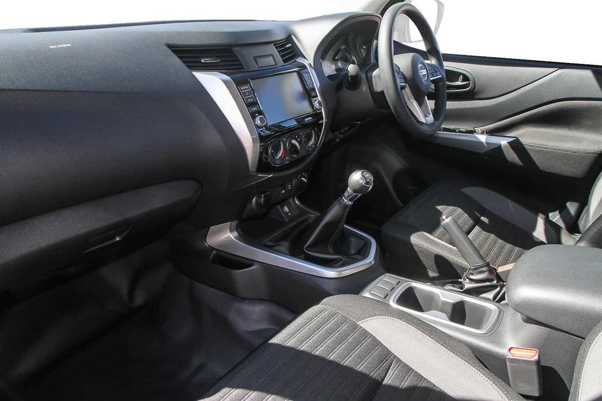 2025 Nissan Navara SL D23 Manual 4x4 MY24 Dual Cab image 8