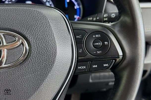 2023 Toyota Rav4 Hybrid GX image 18