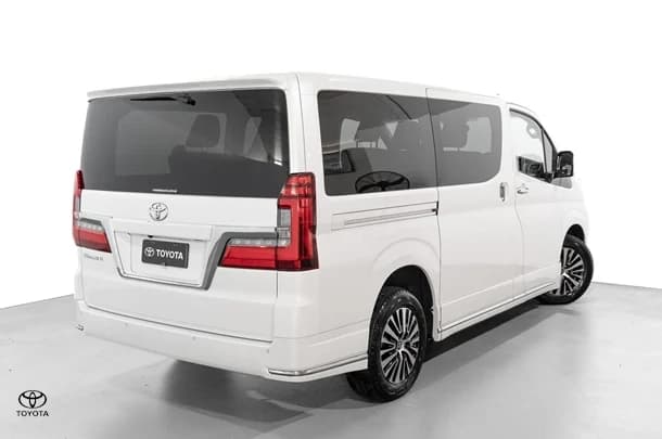 2022 Toyota Granvia Standard image 7