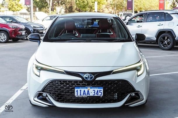 2023 Toyota Corolla ZR Hybrid image 3