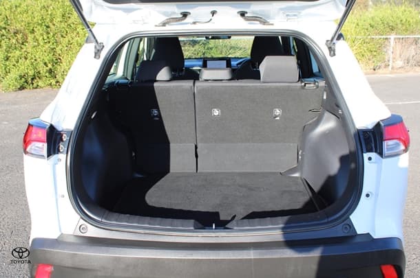 2023 Toyota Corolla Cross Petrol GX image 18