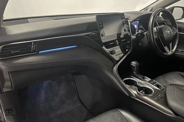 2021 Toyota Camry Hybrid SL image 14