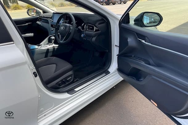 2022 Toyota Camry Ascent Sport image 8