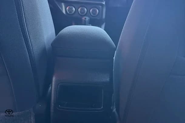 2017 Toyota Corolla Ascent Sport image 15