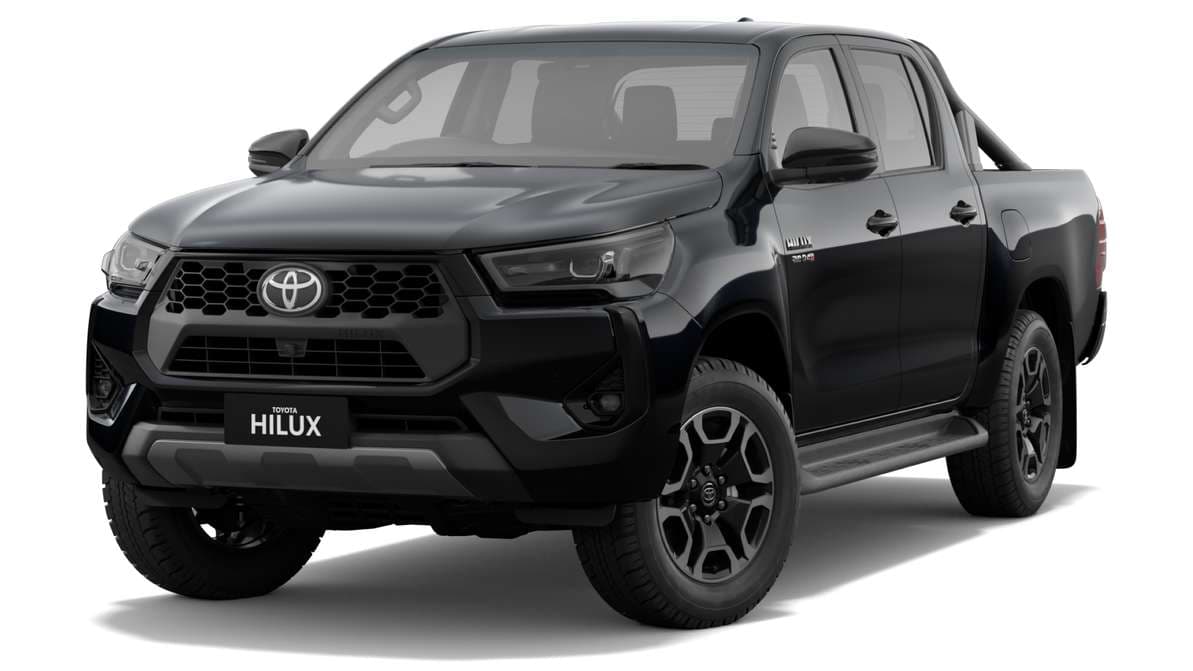 2024 Toyota Hilux 4x4 SR5 48V Double-Cab Pick-Up image 4