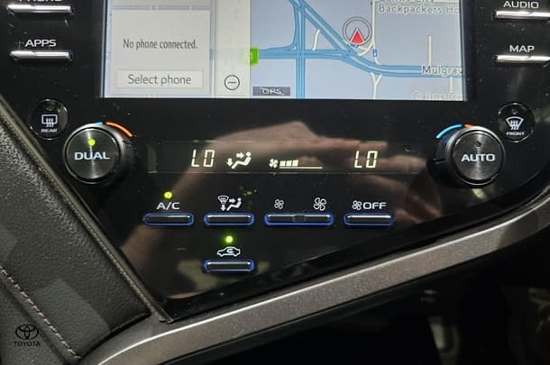 2020 Toyota Camry Hybrid Ascent Sport image 21