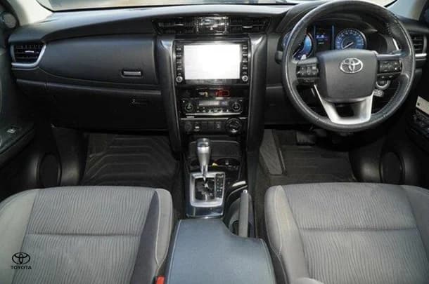 2021 Toyota Fortuner GXL image 5