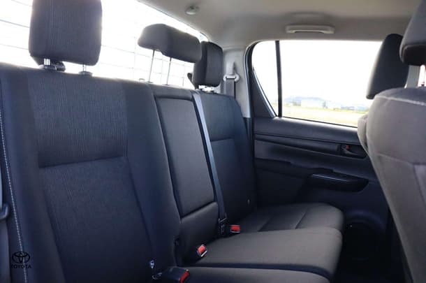2023 Toyota Hilux 4x4 SR image 20