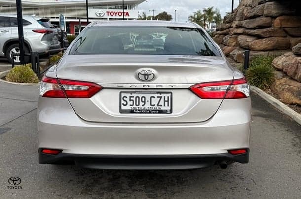 2019 Toyota Camry Ascent image 5
