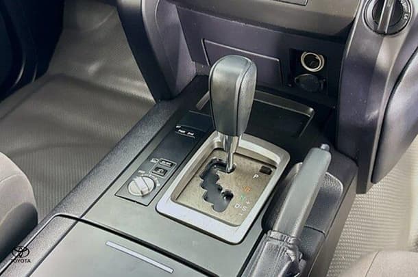 2020 Toyota LANDCRUISER GX image 16