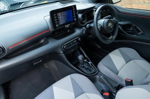 2023 TOYOTA Yaris ZR image 7