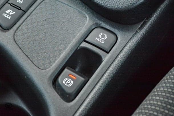 2023 Toyota Yaris Cross Hybrid GXL image 17