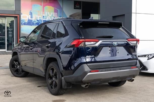 2021 Toyota RAV4 Hybrid Cruiser-AWD image 2
