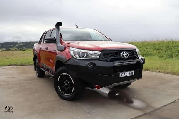 2018 Toyota Hilux 4x4 Rugged X image 1