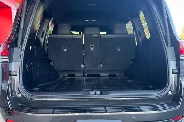 2021 Toyota Landcruiser GR-S image 16