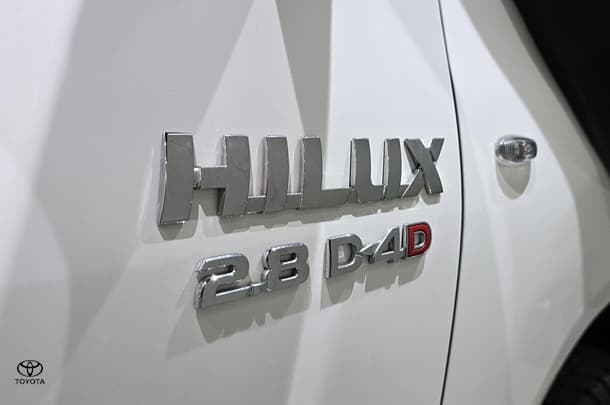 2023 Toyota Hilux SR image 11
