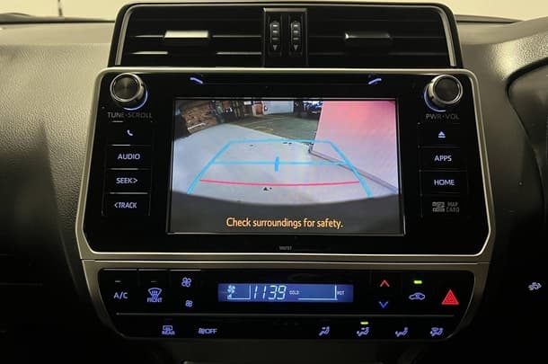 2020 Toyota Prado GX image 17