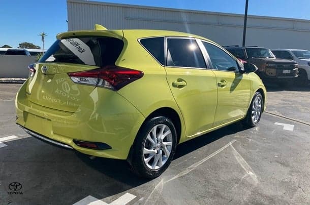 2015 Toyota Corolla Ascent Sport image 7