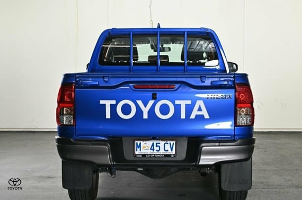 2023 Toyota Hilux SR image 22