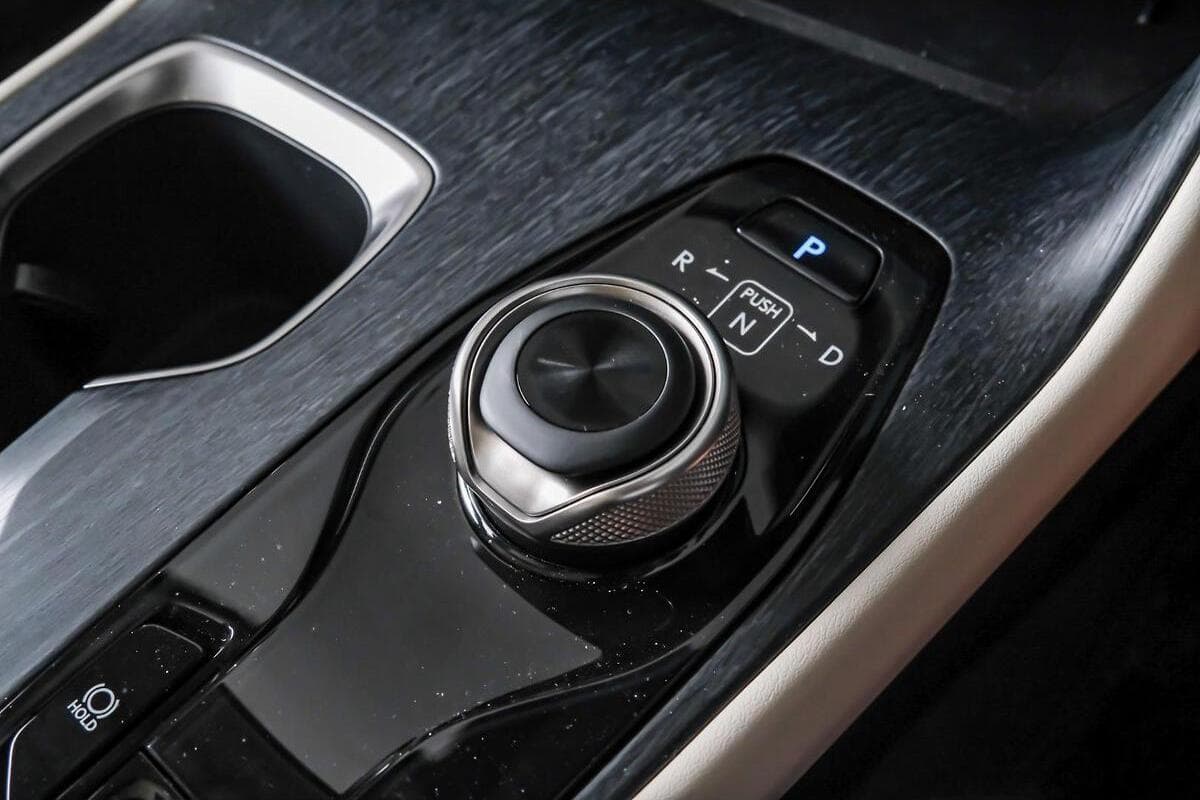 2024 Lexus RZ RZ450e Sports Luxury Auto image 17