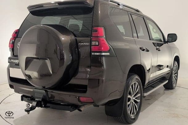 2022 Toyota Prado Kakadu image 9
