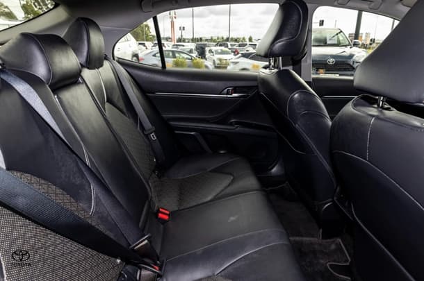 2018 Toyota CAMRY SX image 10