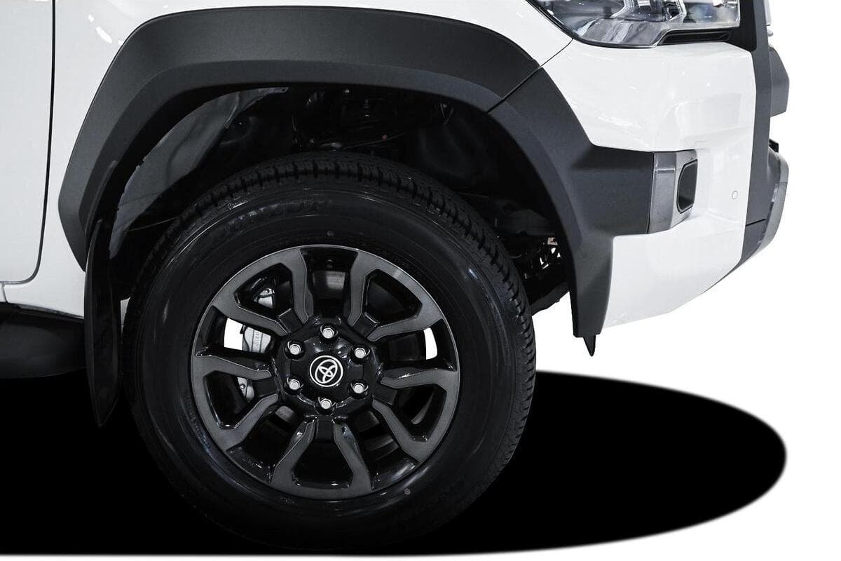 2024 Toyota Hilux Rogue 48V Auto 4x4 Double Cab image 17