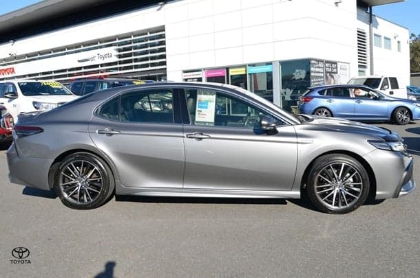 2021 Toyota Camry Hybrid SL image 5