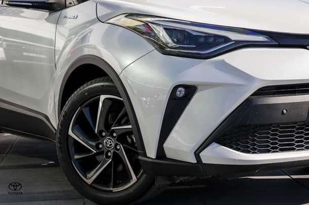 2022 Toyota C-HR Hybrid Koba 2WD image 6