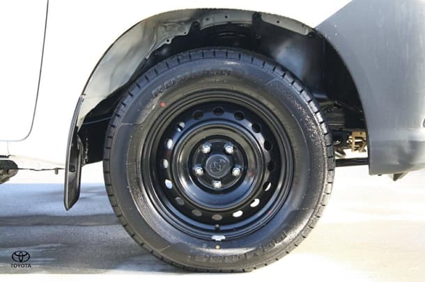 2022 Toyota Hilux Workmate image 10