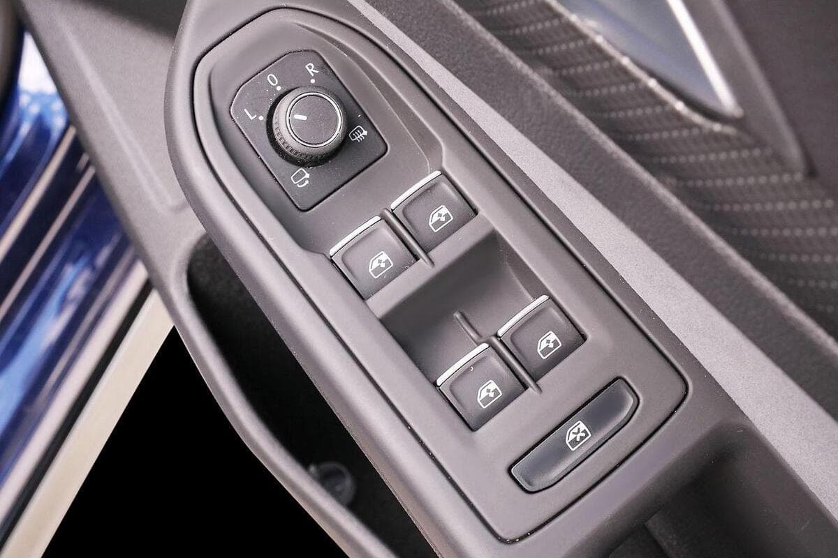 2024 Volkswagen Golf 110TSI R-Line 8 Auto MY24 image 19