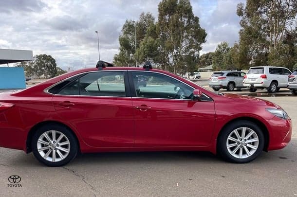 2016 Toyota Camry Atara S image 6