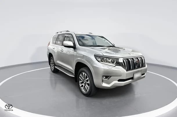 2023 Toyota Prado VX image 2