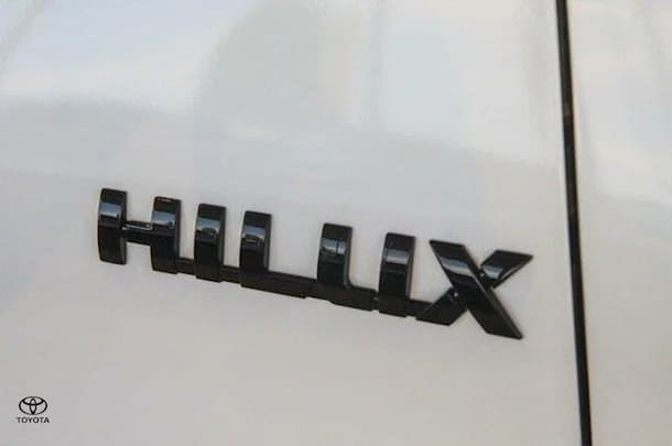 2023 Toyota Hilux GR-SPORT image 9