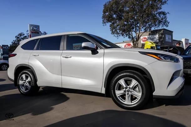 2023 Toyota KLUGER GX-2WD image 4