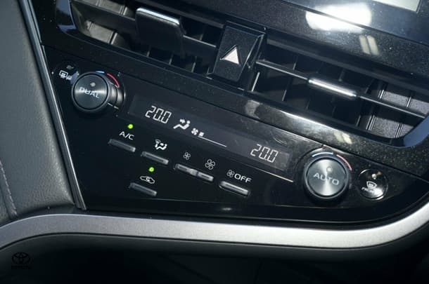 2021 Toyota Camry Hybrid Ascent Sport image 18