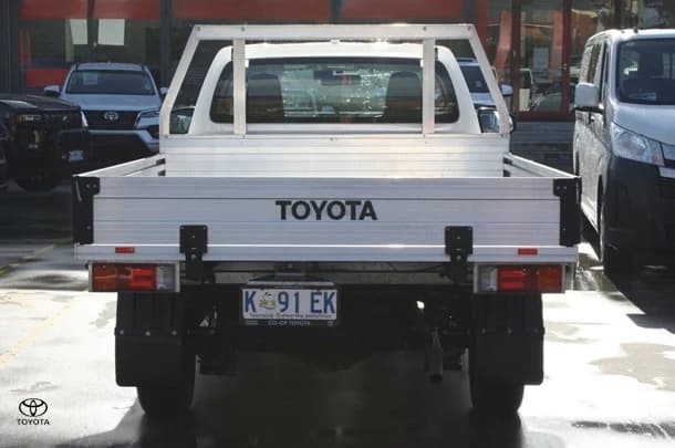 2022 Toyota Hilux Workmate image 7