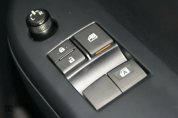 2024 Toyota Hilux 4x2 Workmate image 14
