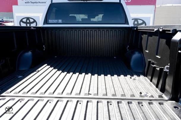 2023 Toyota Tundra Limited image 13