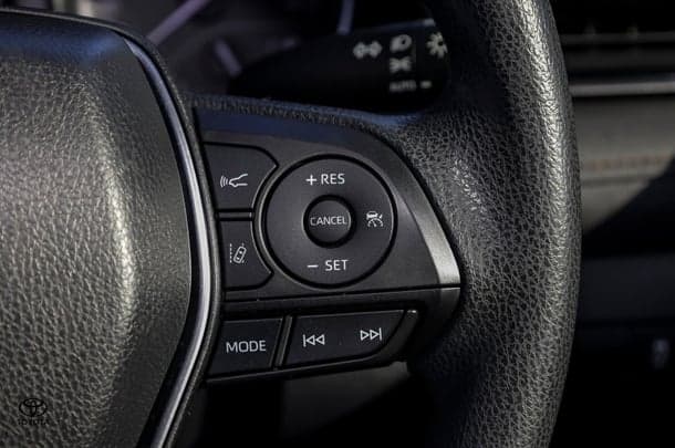 2020 Toyota CAMRY HYBRID Ascent image 13