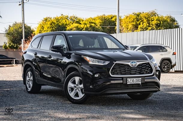2024 Toyota KLUGER HYBRID GX AWD image 32