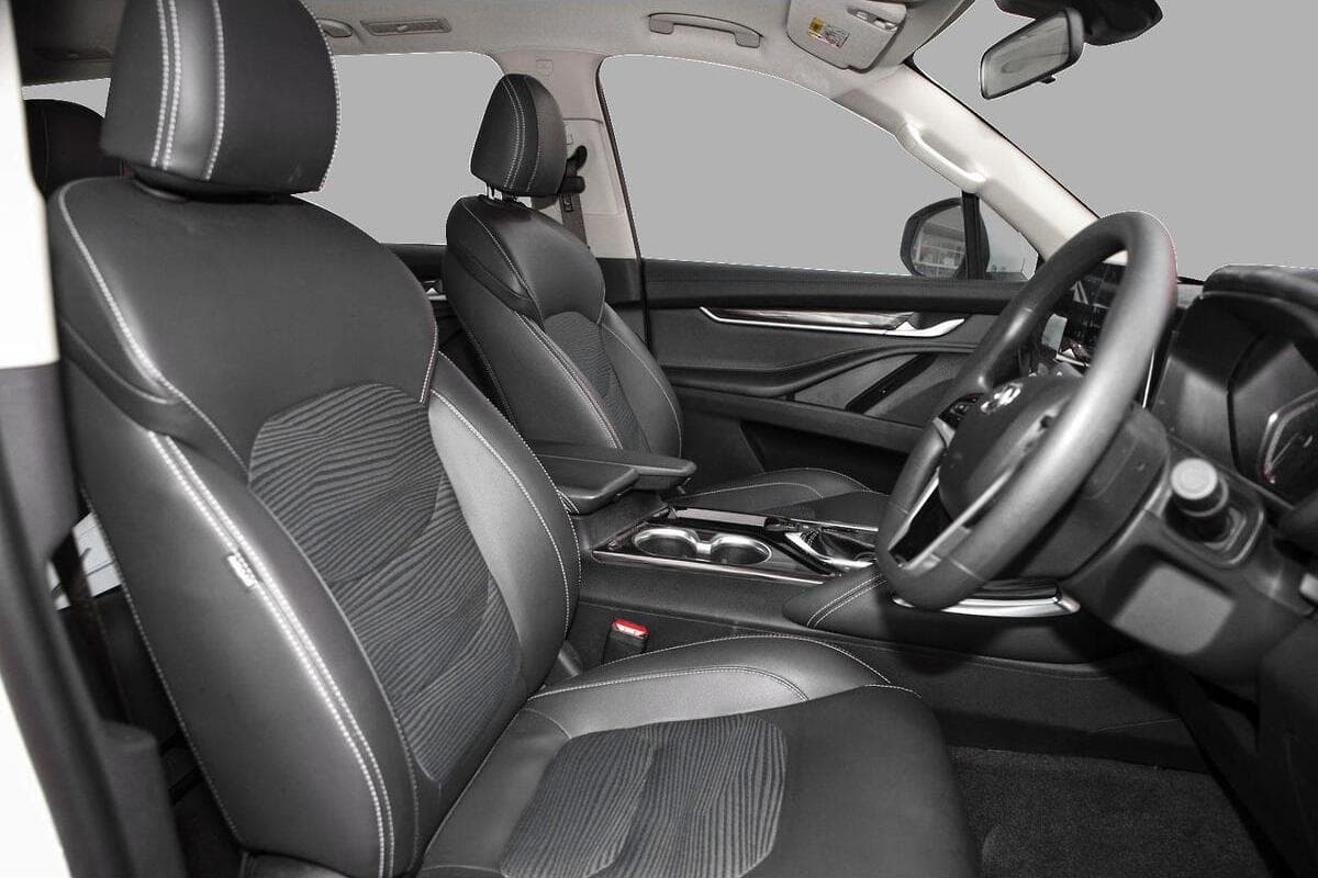 2024 LDV D90 Auto image 7