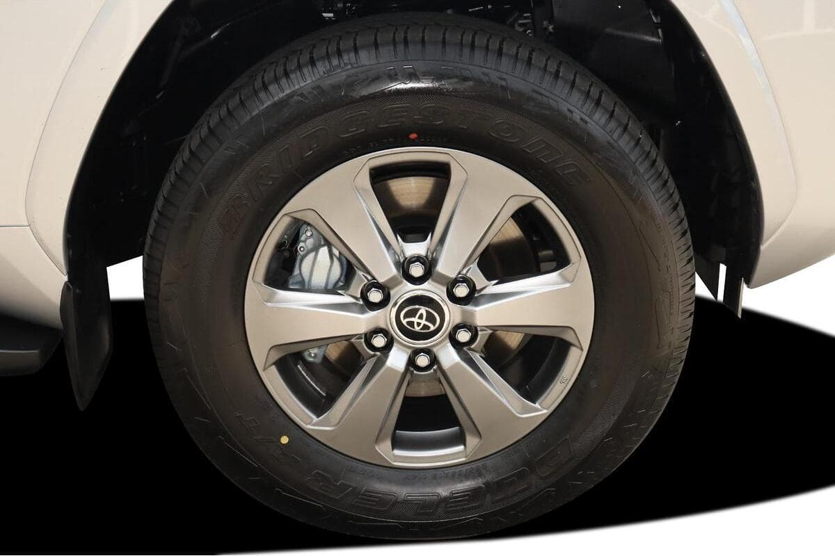 2025 Toyota Landcruiser VX Auto 4x4 image 18