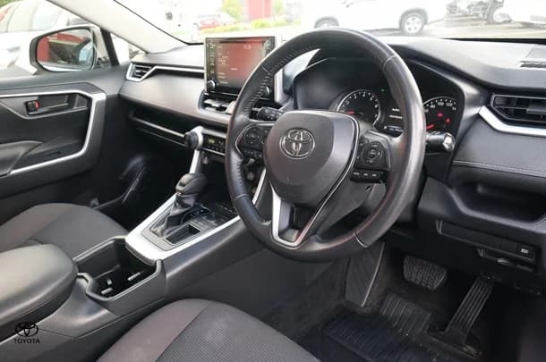 2022 Toyota RAV4 GX-2WD image 7