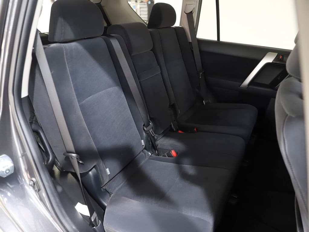 2021 Toyota Prado GXL image 22
