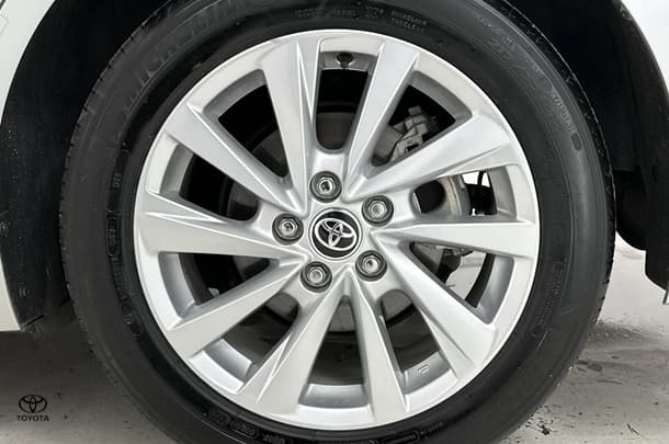 2023 Toyota Camry Hybrid Ascent Sport image 12