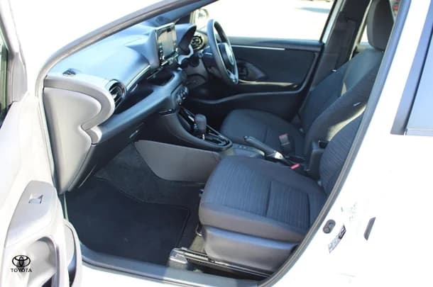 2023 Toyota Yaris Ascent Sport image 19