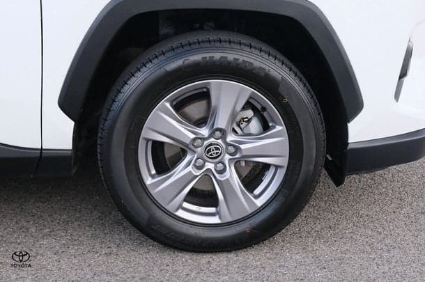 2022 Toyota RAV4 GX-2WD image 6