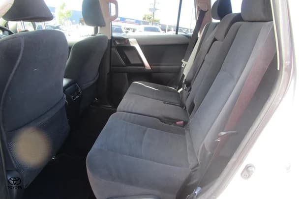 2019 Toyota Prado GXL image 11